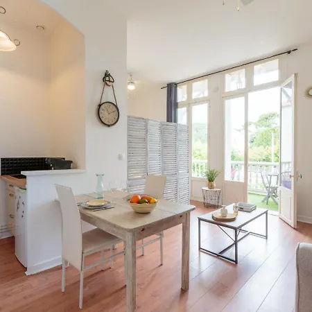 Thais By Interhome * Royan