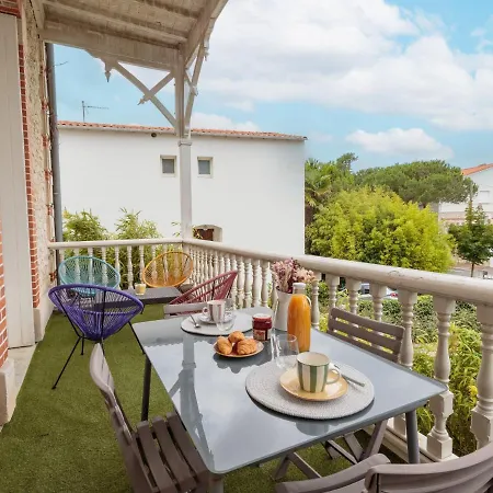 Thais By Interhome * Royan