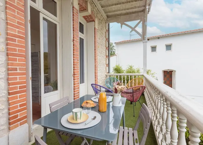 Thais By Interhome *