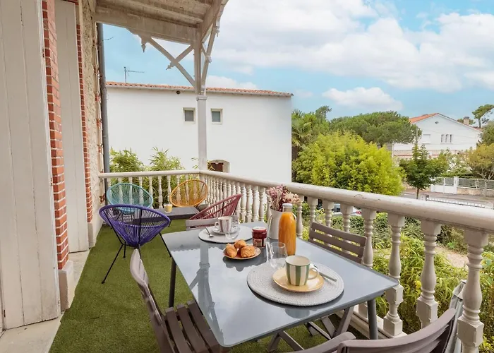 Thais By Interhome * Royan